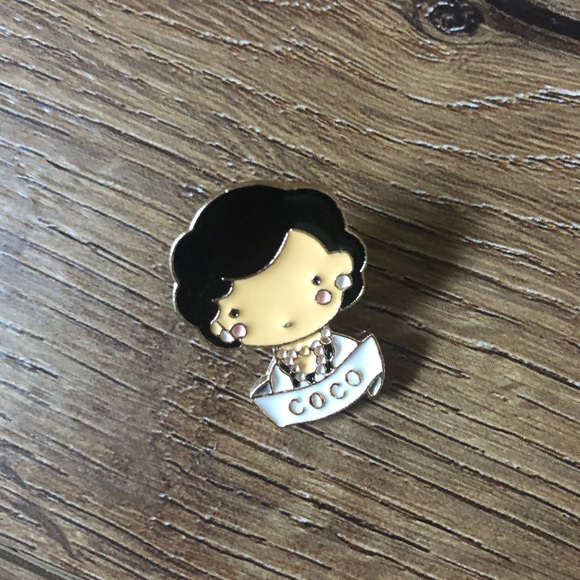 Jewelry - NWT COCO CHANEL Likeness Enamel & Metal Pin